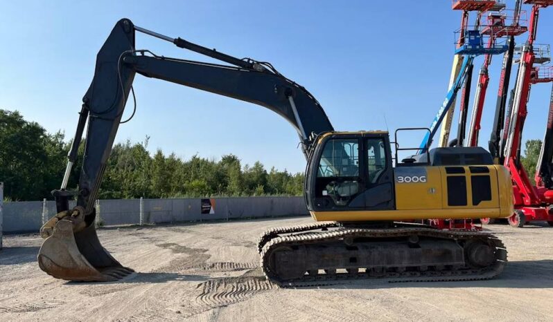 
								2017 John Deere 300G Hydraulic Excavator Enclosed Cab AC Aux Hyd Bucket full									