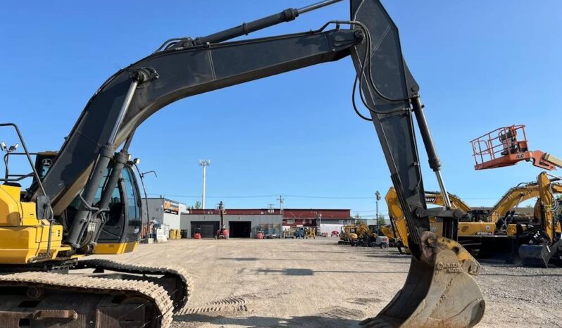 
								2017 John Deere 300G Hydraulic Excavator Enclosed Cab AC Aux Hyd Bucket full									