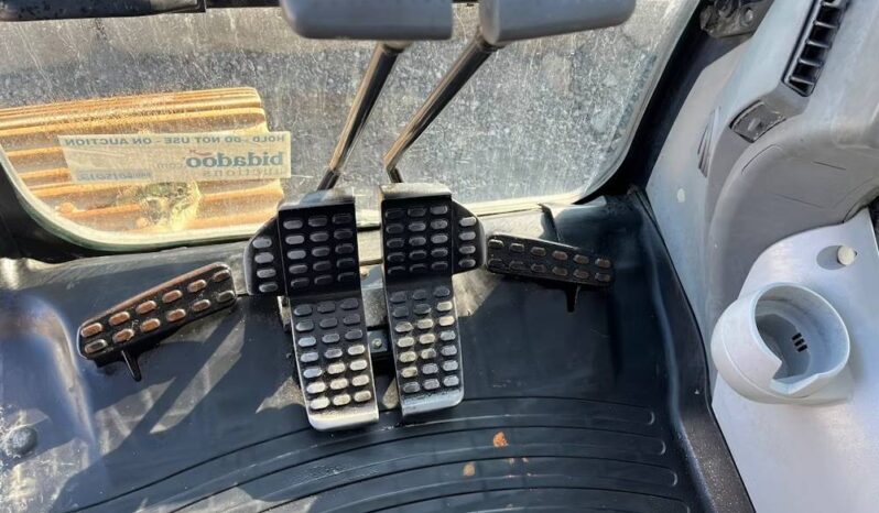 
								2017 John Deere 300G Hydraulic Excavator Enclosed Cab AC Aux Hyd Bucket full									