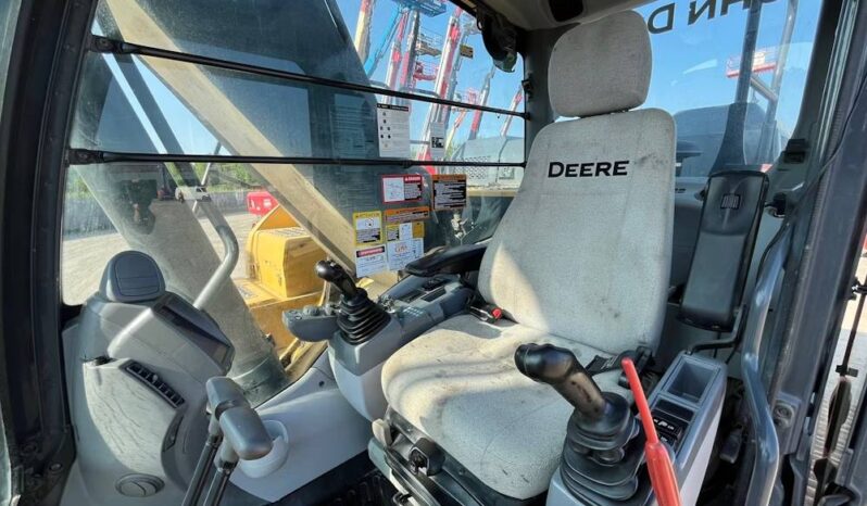 
								2017 John Deere 300G Hydraulic Excavator Enclosed Cab AC Aux Hyd Bucket full									
