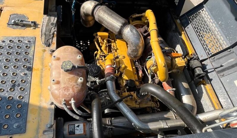 
								2017 John Deere 300G Hydraulic Excavator Enclosed Cab AC Aux Hyd Bucket full									