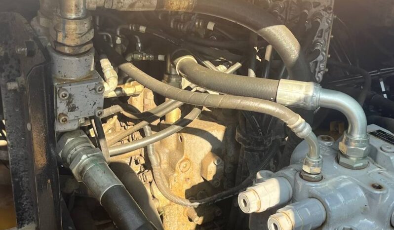 
								2017 John Deere 300G Hydraulic Excavator Enclosed Cab AC Aux Hyd Bucket full									