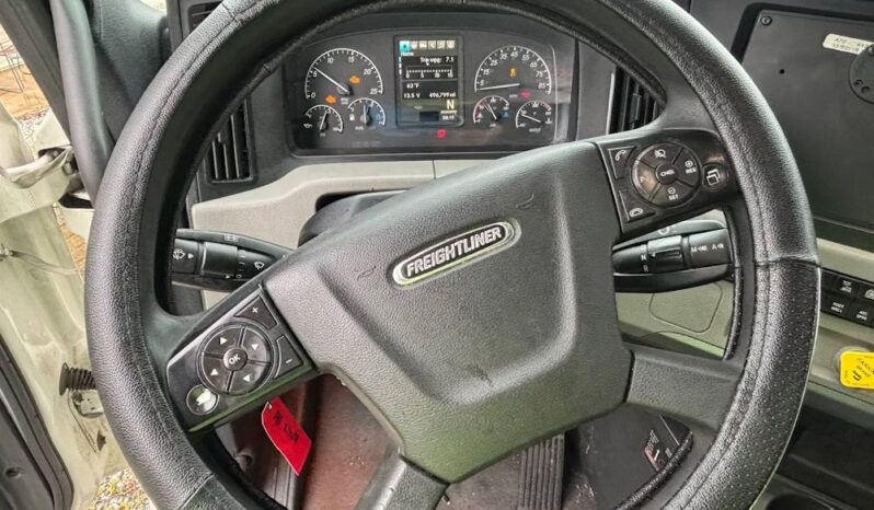 
								2020 Freightliner Cascadia TA Sleeper Truck Tractor Detroit full									