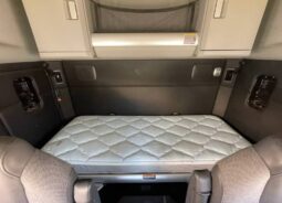 
										2024 Kenworth T680 TA Mid Roof Sleeper Truck Tractor Paccar MX-13 AT full									