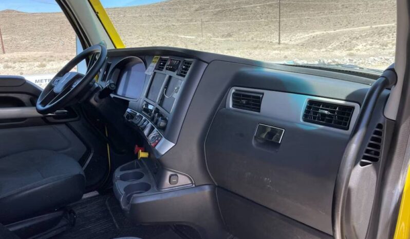 
								2024 Kenworth T680 TA Mid Roof Sleeper Truck Tractor Paccar MX-13 AT full									