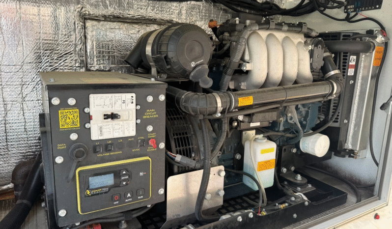 
								2023 Ford F59 Step Van Food Truck, 28′ full									