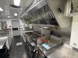 
										2023 Ford F59 Step Van Food Truck, 28′ full									