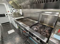 
										2023 Ford F59 Step Van Food Truck, 28′ full									