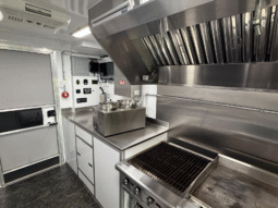 
										2023 Ford F59 Step Van Food Truck, 28′ full									