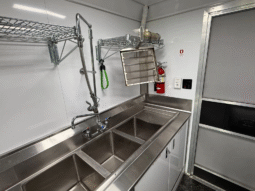 
										2023 Ford F59 Step Van Food Truck, 28′ full									