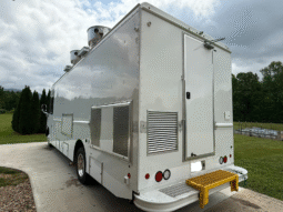 
										2023 Ford F59 Step Van Food Truck, 28′ full									